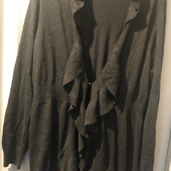 Gray Cardigan by Style @ Co Gray Cardigan by Style @ Co - Picture 3 of 4